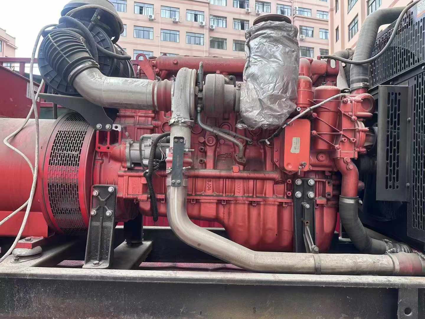 鹰手营子矿如何选择适合 600kW 柴油发电机组的过载保护器？