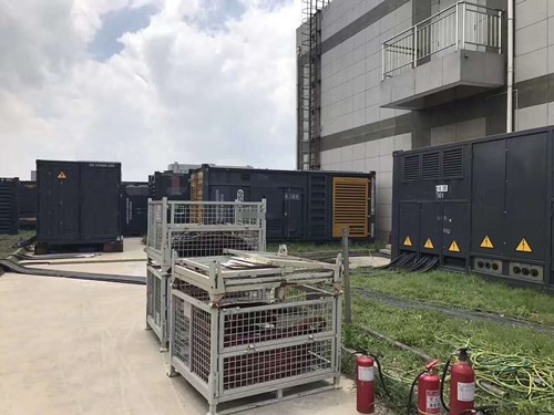 鹰手营子矿除了定期检查，还有哪些方法可以及时发现接触式转速表探头的磨损？